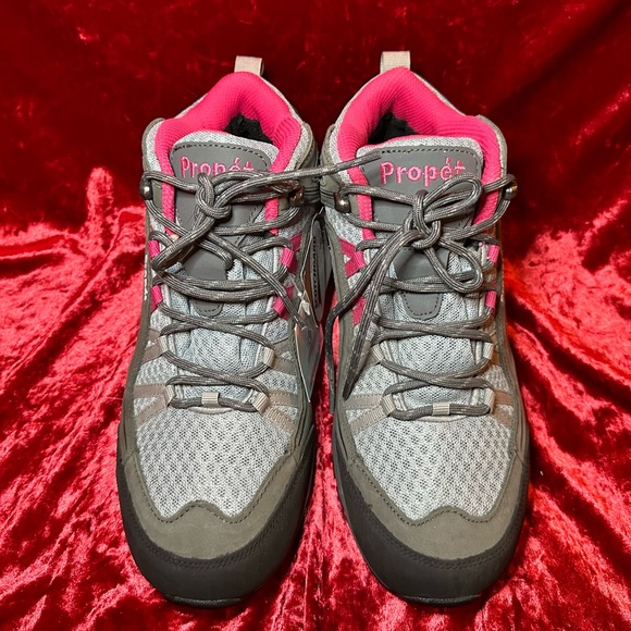Propet Women’s 10 1/2 W Hiking Ankle Boots 10.5 NWT - Picture 2 of 10